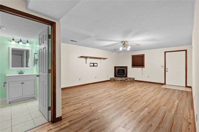 302 Tamarind Street, Harrison, AR 72601