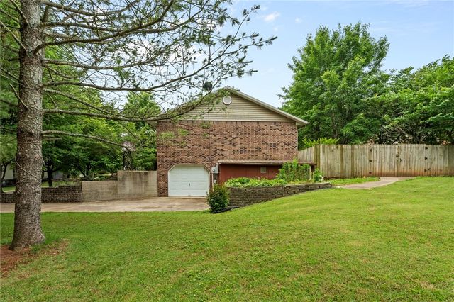 302 Tamarind Street, Harrison, AR 72601
