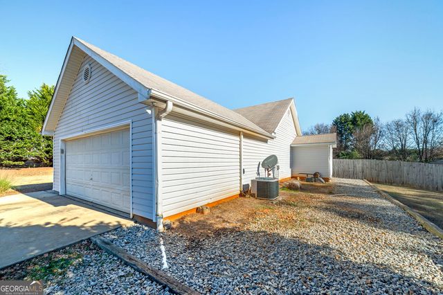 524 Leguin Mill Road, Locust Grove, GA 30248