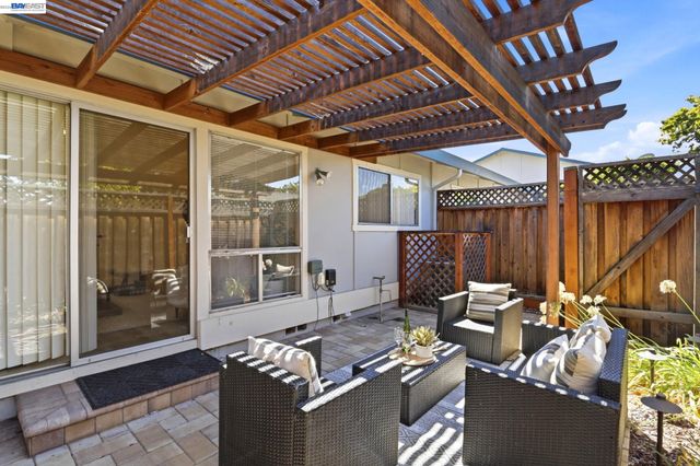 1371 Cherrywood Sq, San Jose, CA 95117