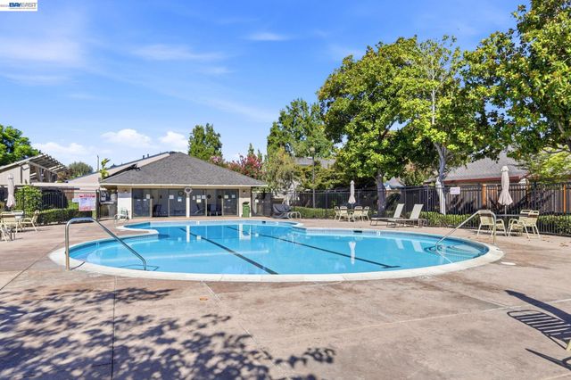 1371 Cherrywood Sq, San Jose, CA 95117