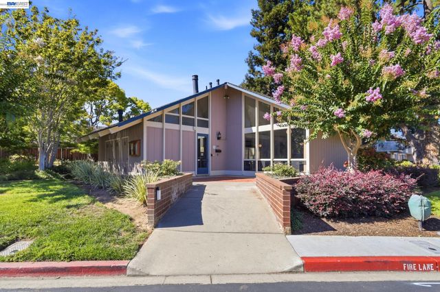 1371 Cherrywood Sq, San Jose, CA 95117
