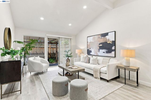1371 Cherrywood Sq, San Jose, CA 95117