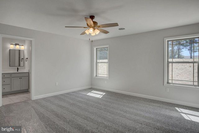 6338 PENN NATIONAL DR, Fayetteville, PA 17222