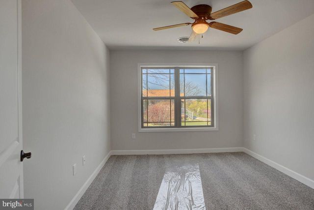6338 PENN NATIONAL DR, Fayetteville, PA 17222