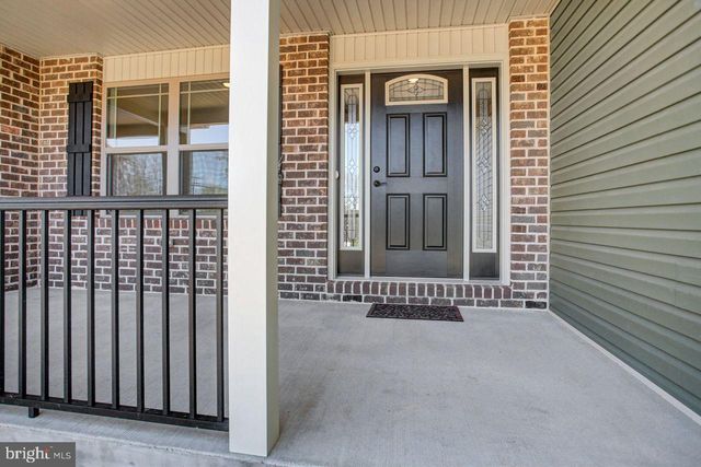 6338 PENN NATIONAL DR, Fayetteville, PA 17222