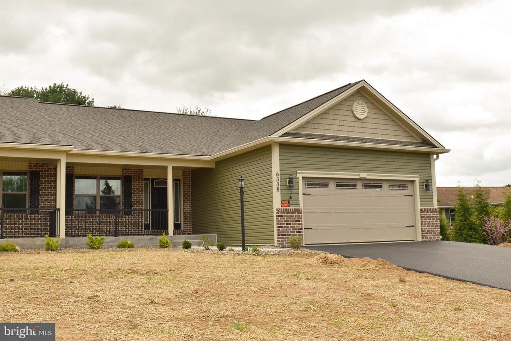 6338 PENN NATIONAL DR, Fayetteville, PA 17222