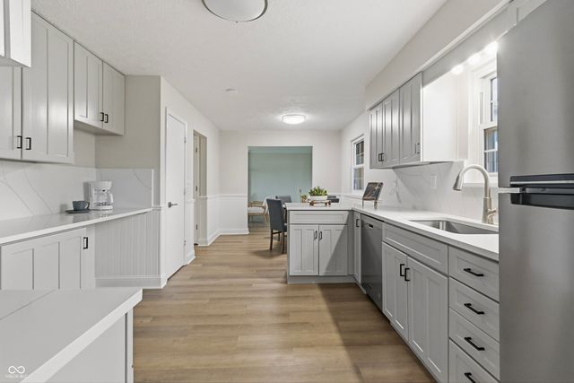 9802 Hamilton Hills Lane, Fishers, IN 46038