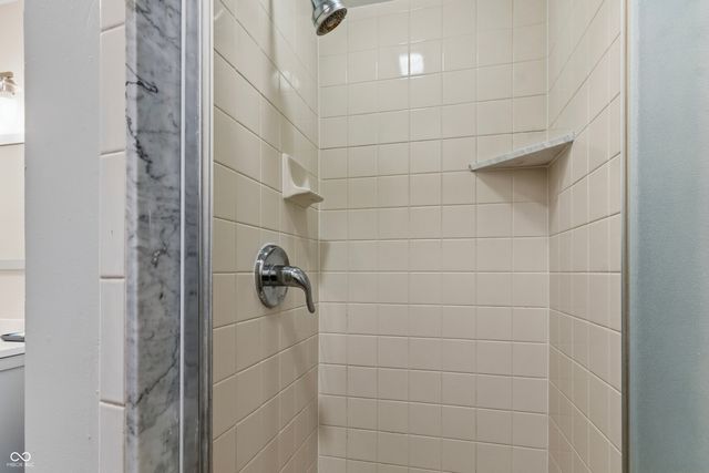 9802 Hamilton Hills Lane, Fishers, IN 46038