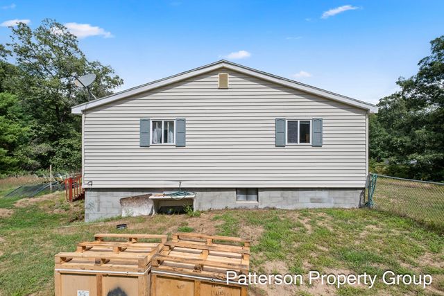 277 E Baker Street, Twin Lake, MI 49457