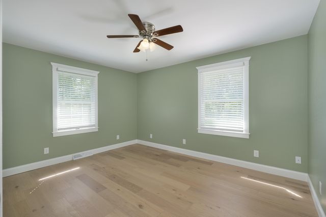 9 Lapine Avenue, Williamstown, KY 41097