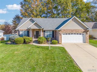 3828 Sequoia Drive, Edwardsville, IL 62025