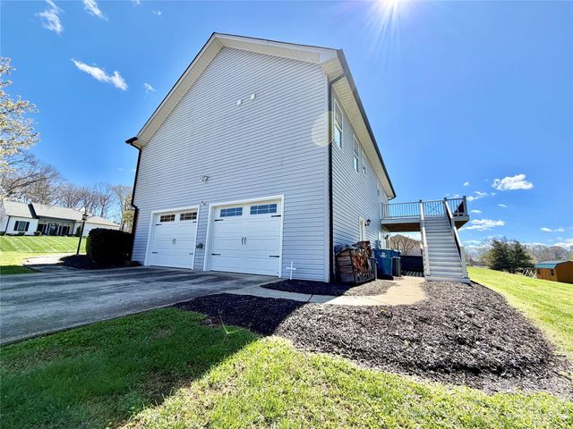 15 Luther Stafford Avenue, Taylorsville, NC 28681