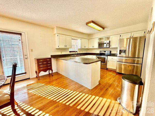 15 Luther Stafford Avenue, Taylorsville, NC 28681