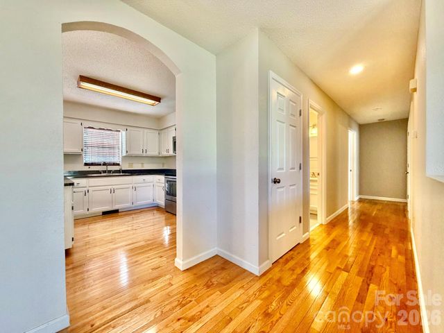 15 Luther Stafford Avenue, Taylorsville, NC 28681