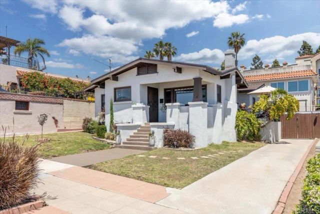 2453 Curlew St, San Diego, CA 92102