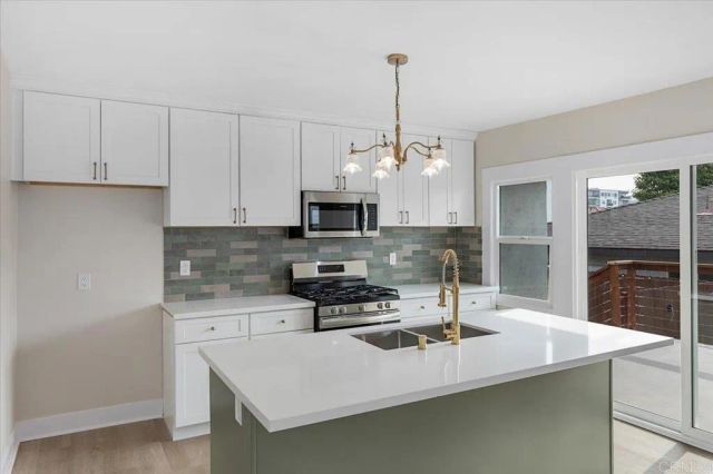 2453 Curlew St, San Diego, CA 92102