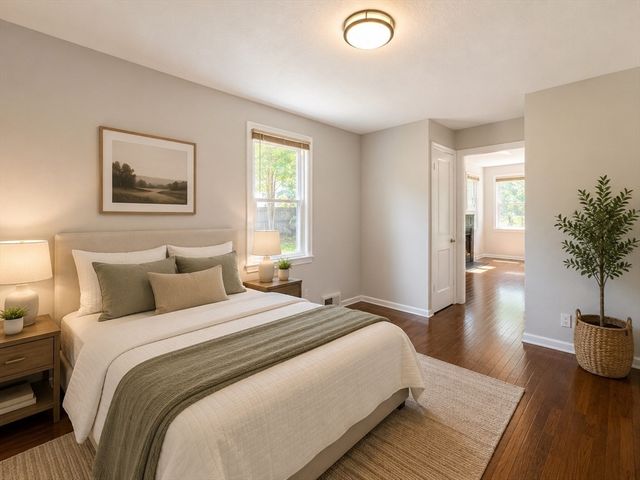 4 Wolfe St, Springfield, MA 01020