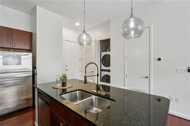 711 Cosmopolitan Avenue NE 102, Atlanta, GA 30324