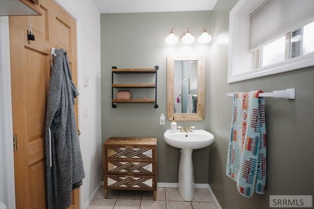 140 Redwood Road, Salmon, ID 83467