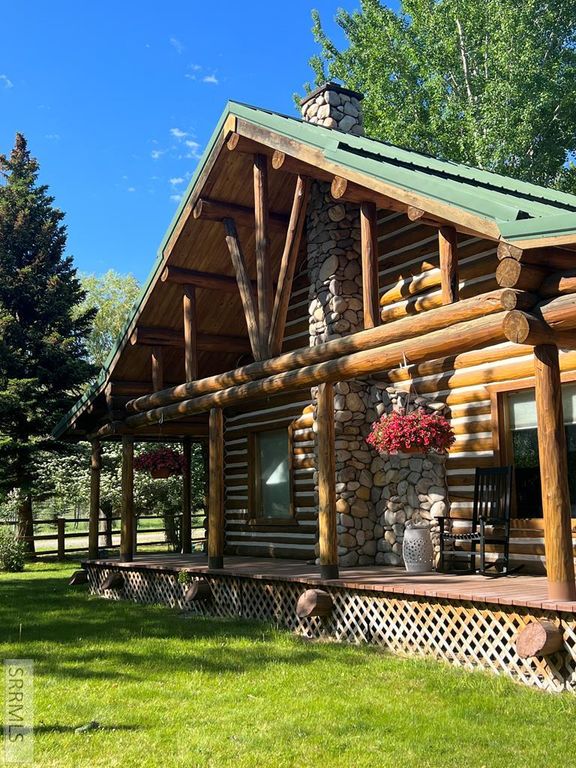 140 Redwood Road, Salmon, ID 83467