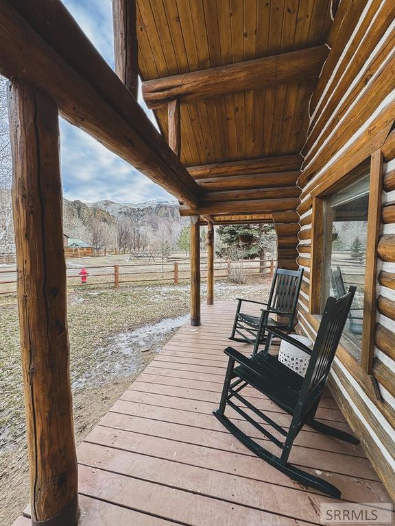 Image 3 of property listing at 140 Redwood Road, Salmon, ID 83467
