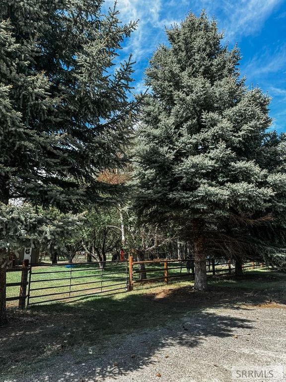 Image 44 of property listing at 140 Redwood Road, Salmon, ID 83467