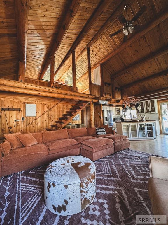 Image 8 of property listing at 140 Redwood Road, Salmon, ID 83467