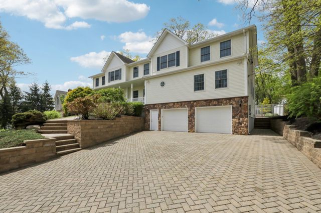 27 Lindbergh Lane, New City, NY 10956