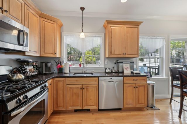 27 Lindbergh Lane, New City, NY 10956
