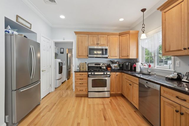 27 Lindbergh Lane, New City, NY 10956