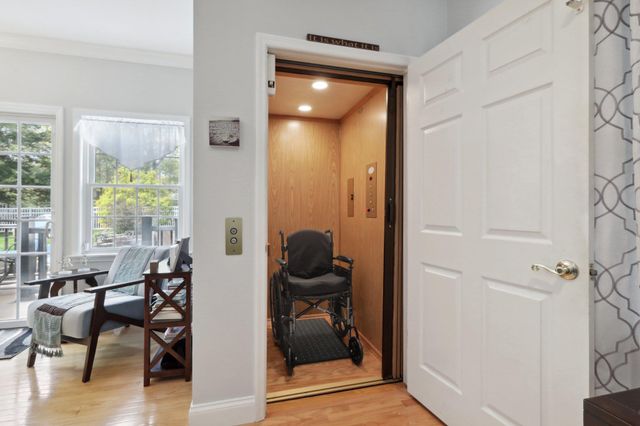 27 Lindbergh Lane, New City, NY 10956