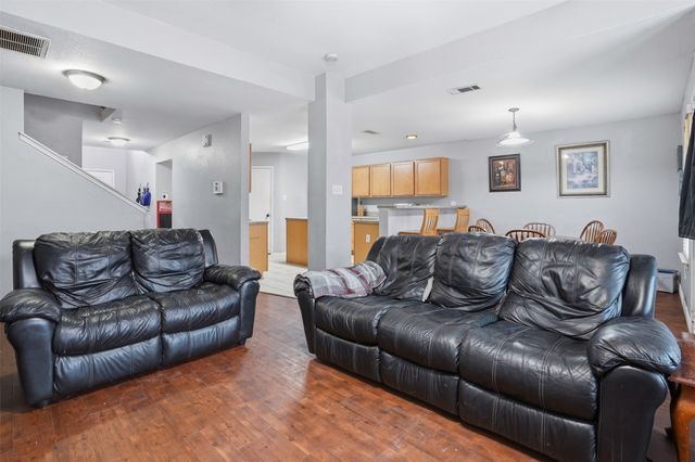 211 Jacinth Lane, Granbury, TX 76049