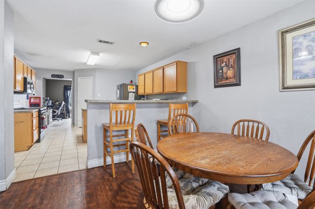 211 Jacinth Lane, Granbury, TX 76049