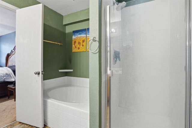 211 Jacinth Lane, Granbury, TX 76049