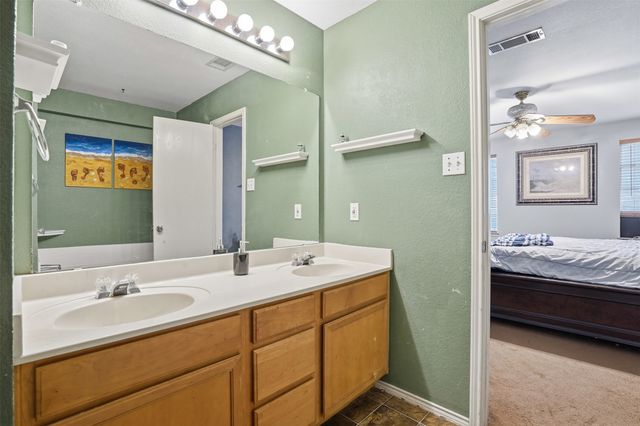 211 Jacinth Lane, Granbury, TX 76049