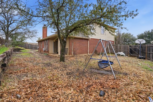 211 Jacinth Lane, Granbury, TX 76049