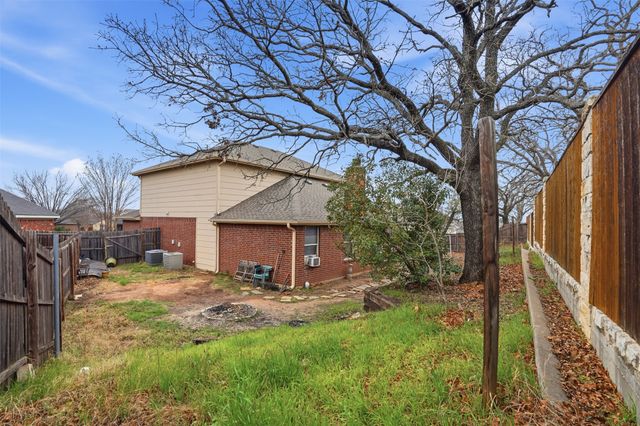 211 Jacinth Lane, Granbury, TX 76049