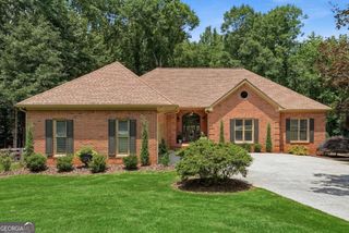 6530 Calamar Drive, Cumming, GA 30040