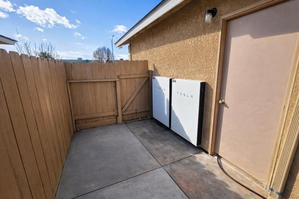 Image 19 of property listing at 23663 Uvas Avenue, Madera, CA 93637