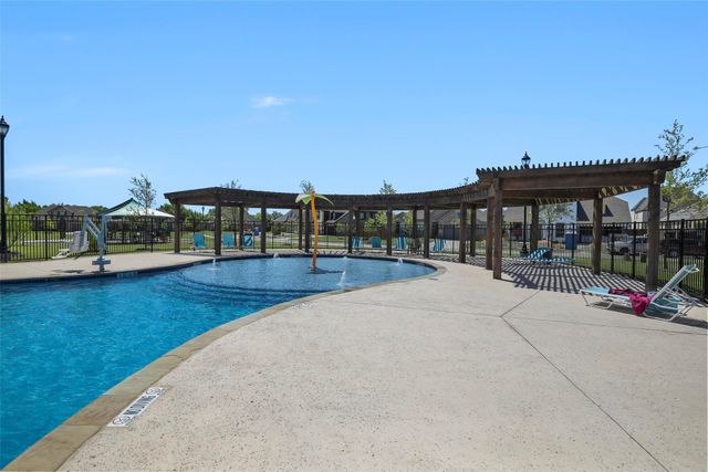 508 Bush Avenue, Waxahachie, TX 75165