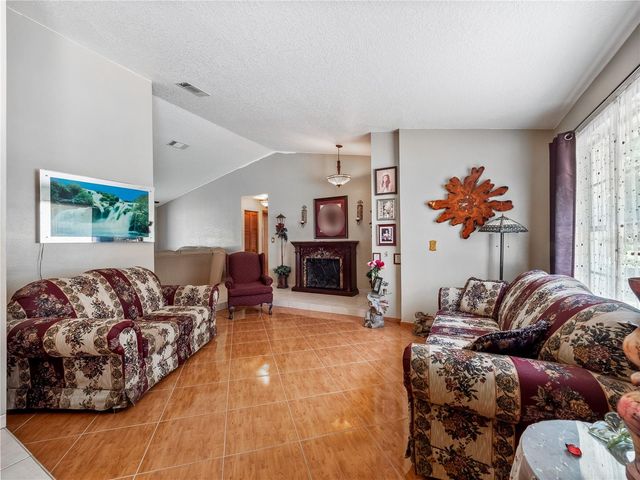 5845 LAKE LIZZIE DRIVE, St Cloud, FL 34771