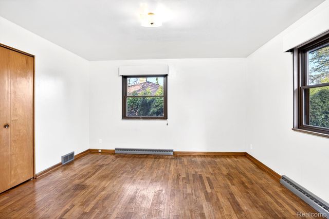 1397 N Seymour Road, Clayton Charter Township, MI 48433