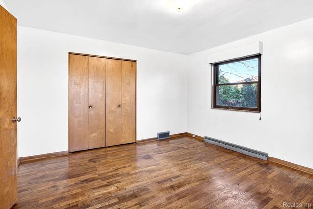 1397 N Seymour Road, Clayton Charter Township, MI 48433