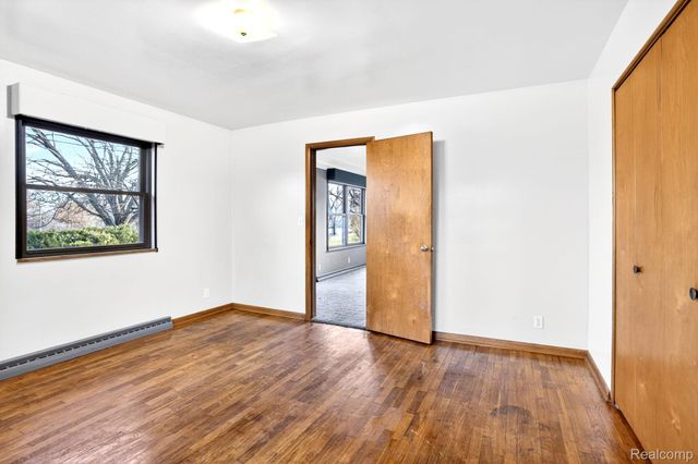 1397 N Seymour Road, Clayton Charter Township, MI 48433