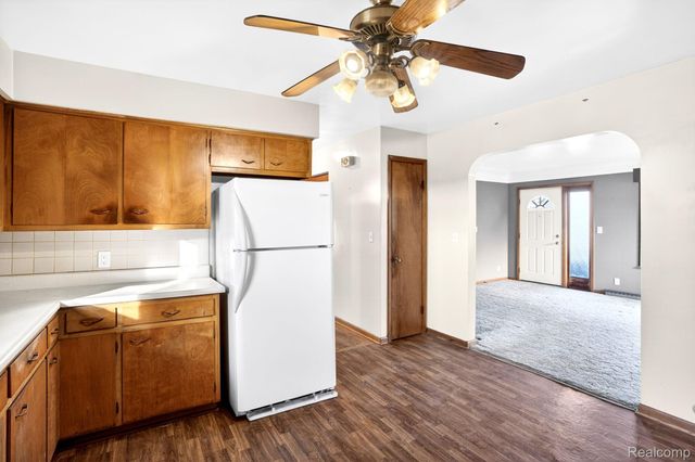 1397 N Seymour Road, Clayton Charter Township, MI 48433