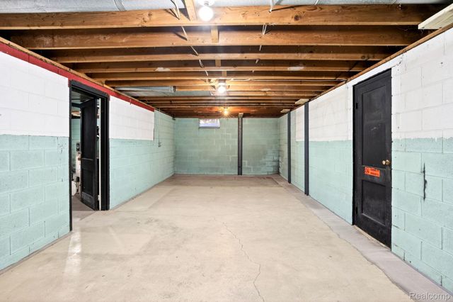 1397 N Seymour Road, Clayton Charter Township, MI 48433