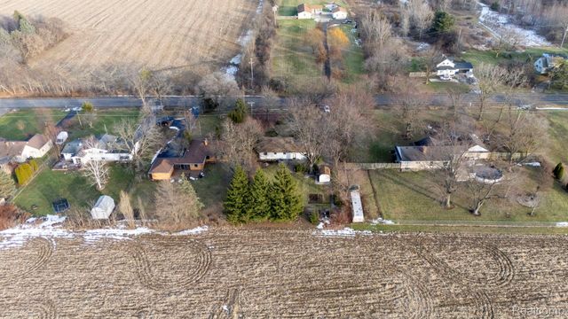 1397 N Seymour Road, Clayton Charter Township, MI 48433