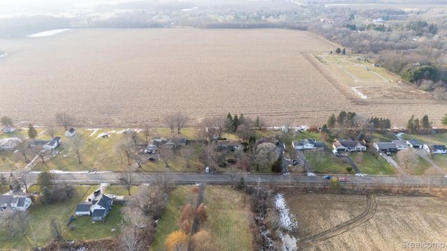 1397 N Seymour Road, Clayton Charter Township, MI 48433