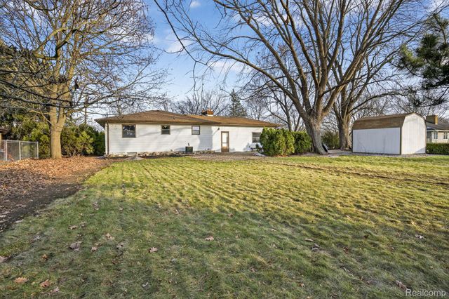 1397 N Seymour Road, Clayton Charter Township, MI 48433